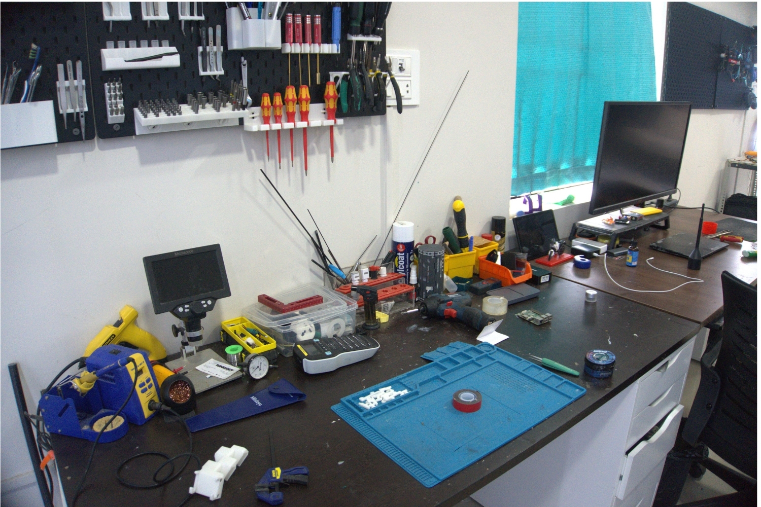 FPV Assembling & soldering area